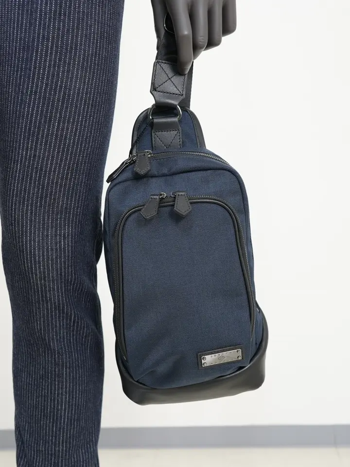 ONWARD CROSSET SELECT 岡田 コーディネート画像