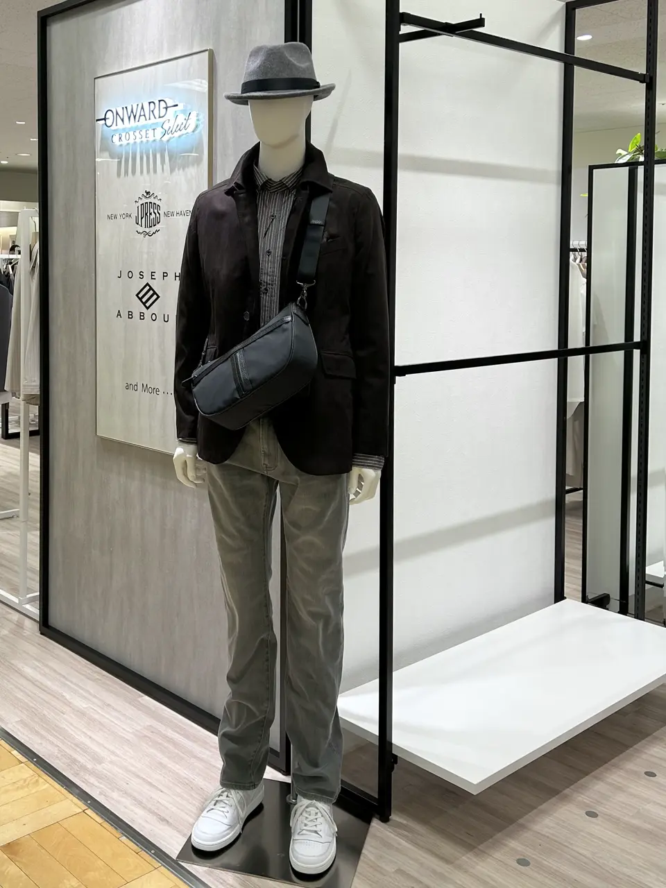 専用♡【新品タグ付き】オンワード　ジョゼフパンツ　36 専用♡【新品タグ付き】オンワード ジョゼフパンツ 36 公式