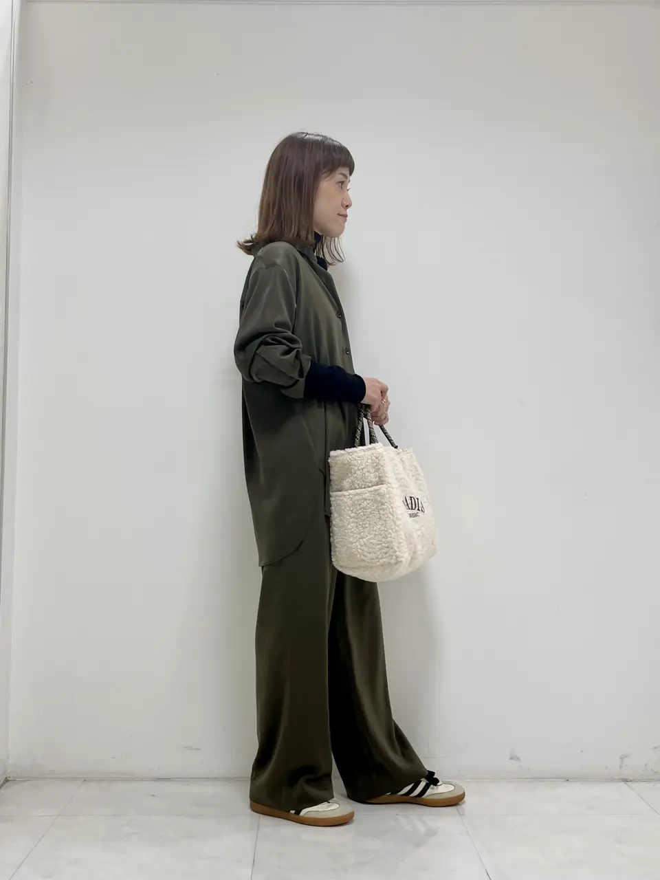 ONWARD CROSSET SELECT 岡田 コーディネート画像