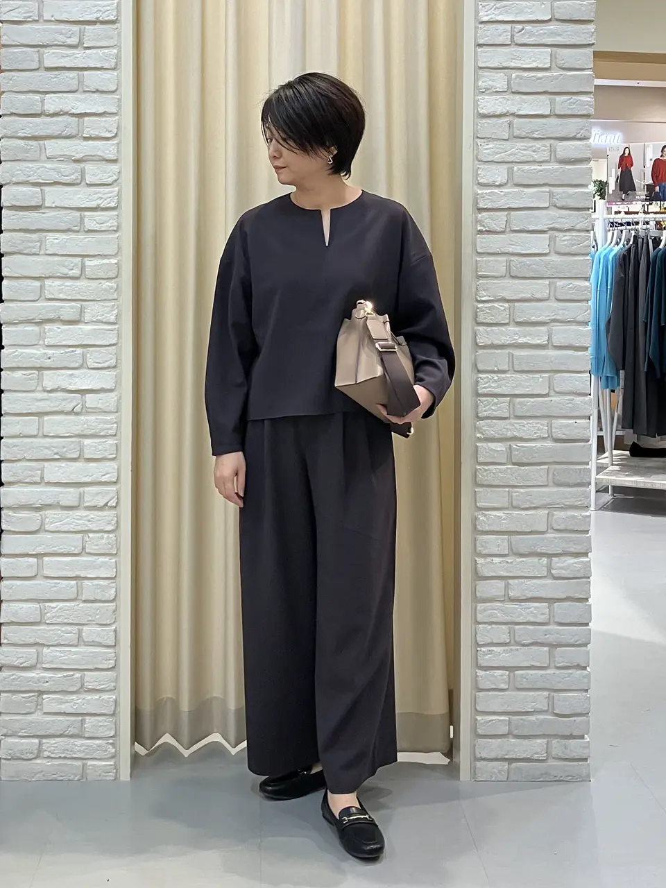 ONWARD CROSSET SELECT Tomi コーディネート画像