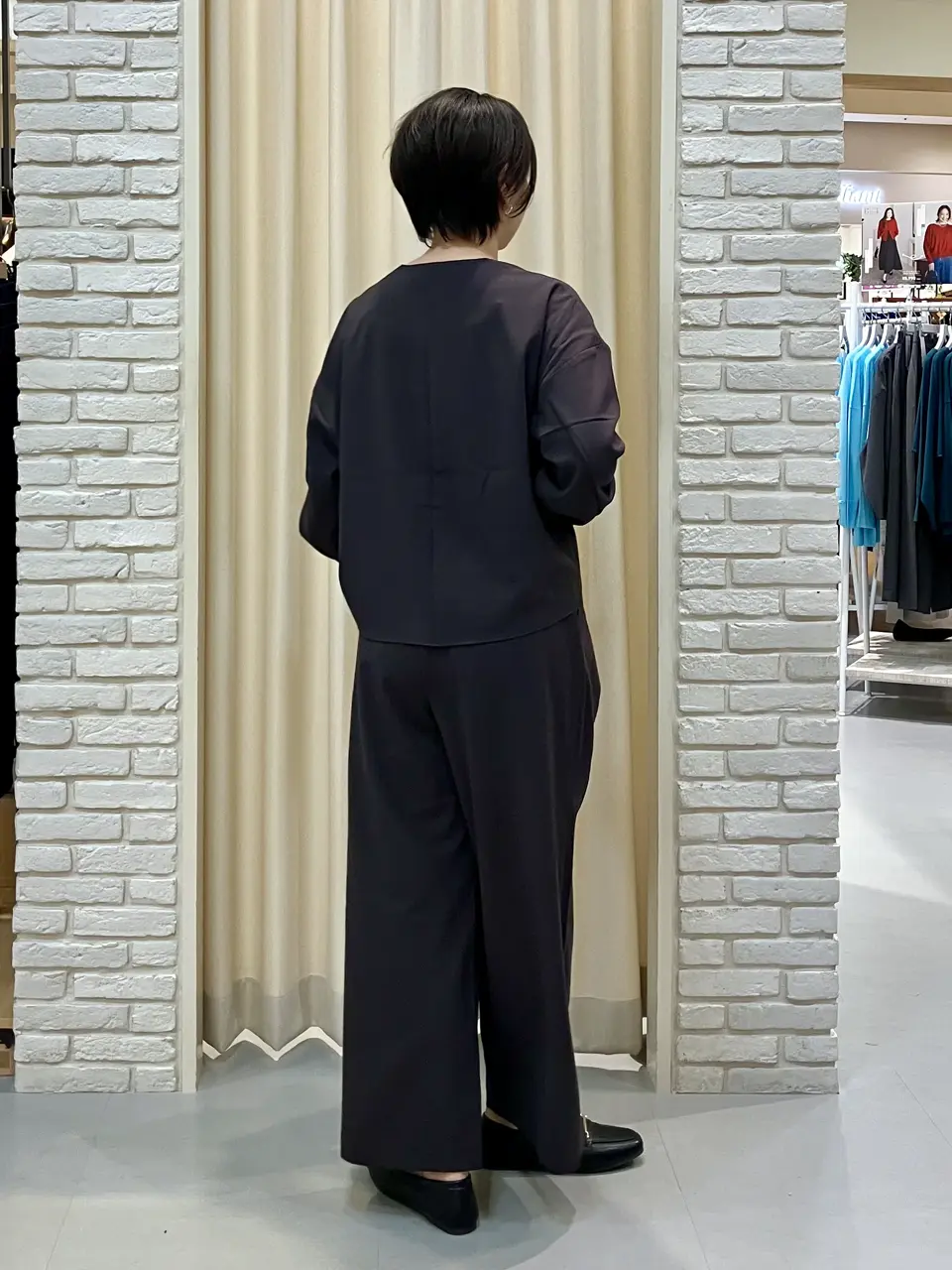 ONWARD CROSSET SELECT Tomi コーディネート画像