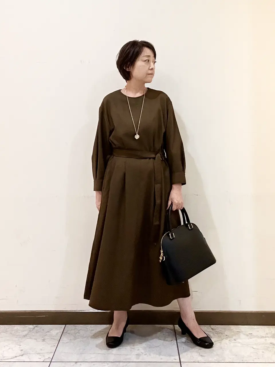 新品タグ付き　自由区　ロングプリーツスカート 黒 オンワード　大きいサイズ セール】 【洗える】レザーライクプリーツ スカート （ロング