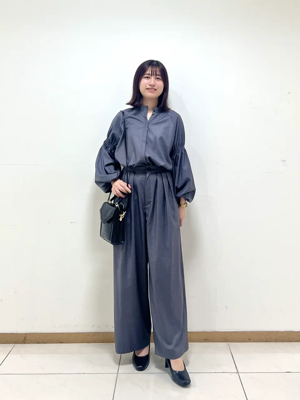 オンワード#Newans グレー フリル付きオールインワン オンワード#Newans グレー フリル付きオールインワン ラッフル