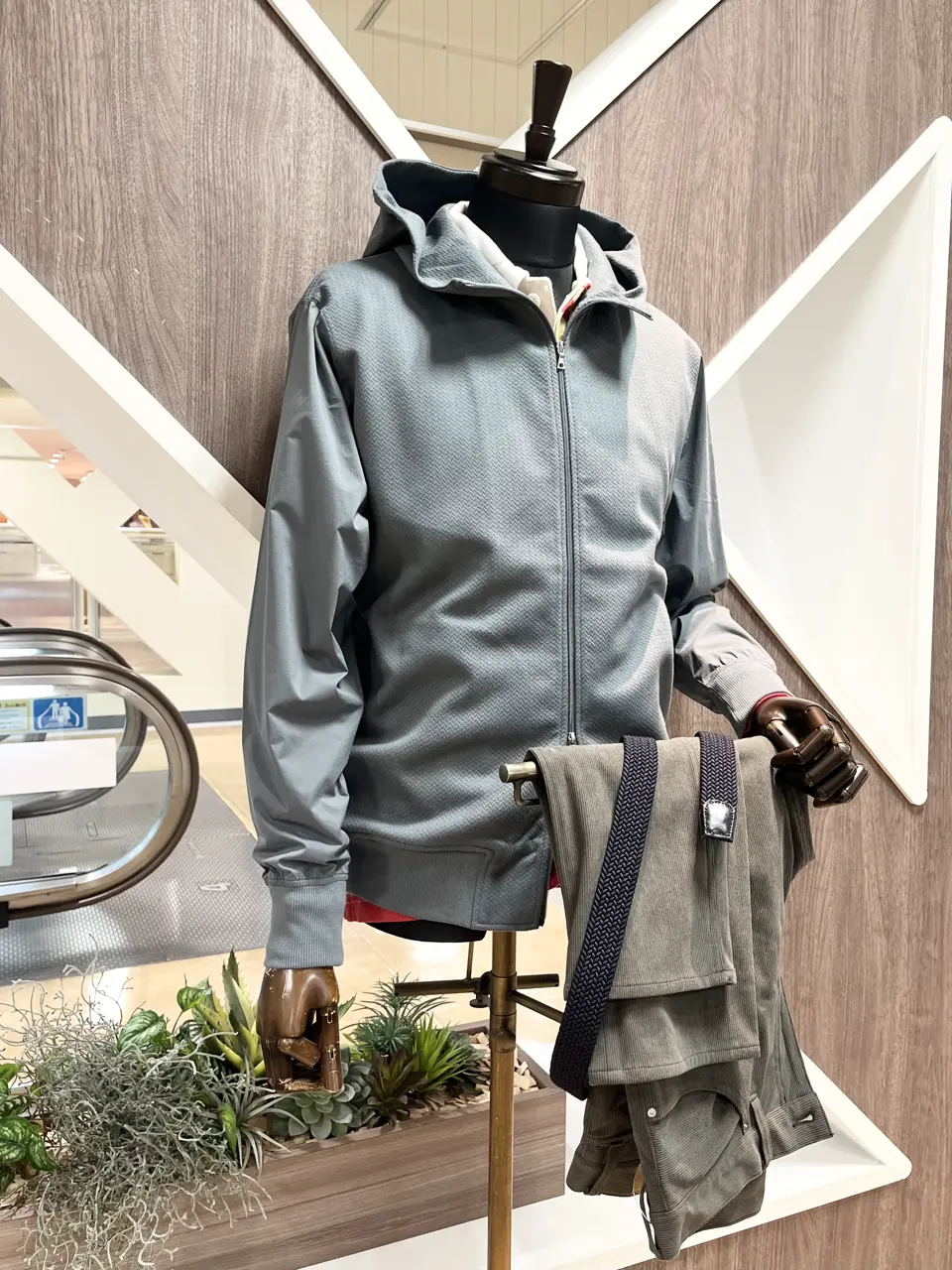 ONWARD CROSSET SELECT 小管 コーディネート画像