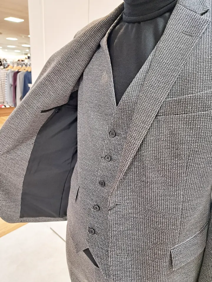 ONWARD CROSSET SELECT 髙田 コーディネート画像