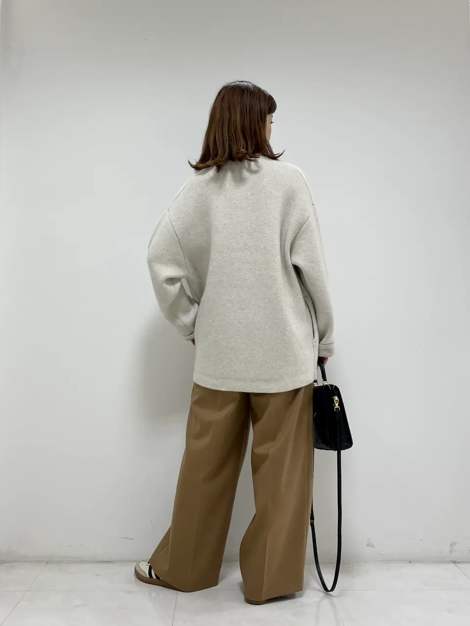 ONWARD CROSSET SELECT 岡田 コーディネート画像