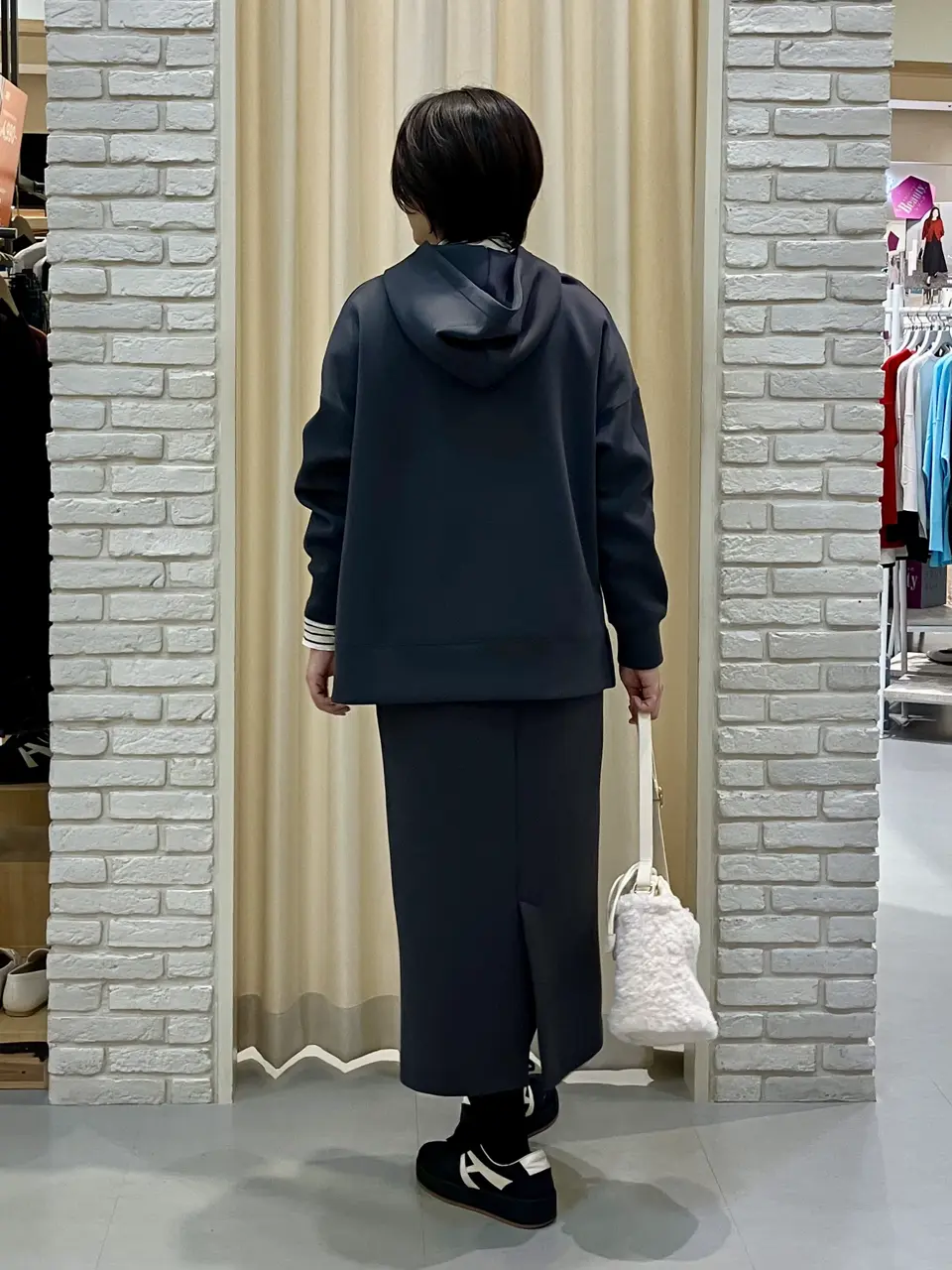 ONWARD CROSSET SELECT Tomi コーディネート画像