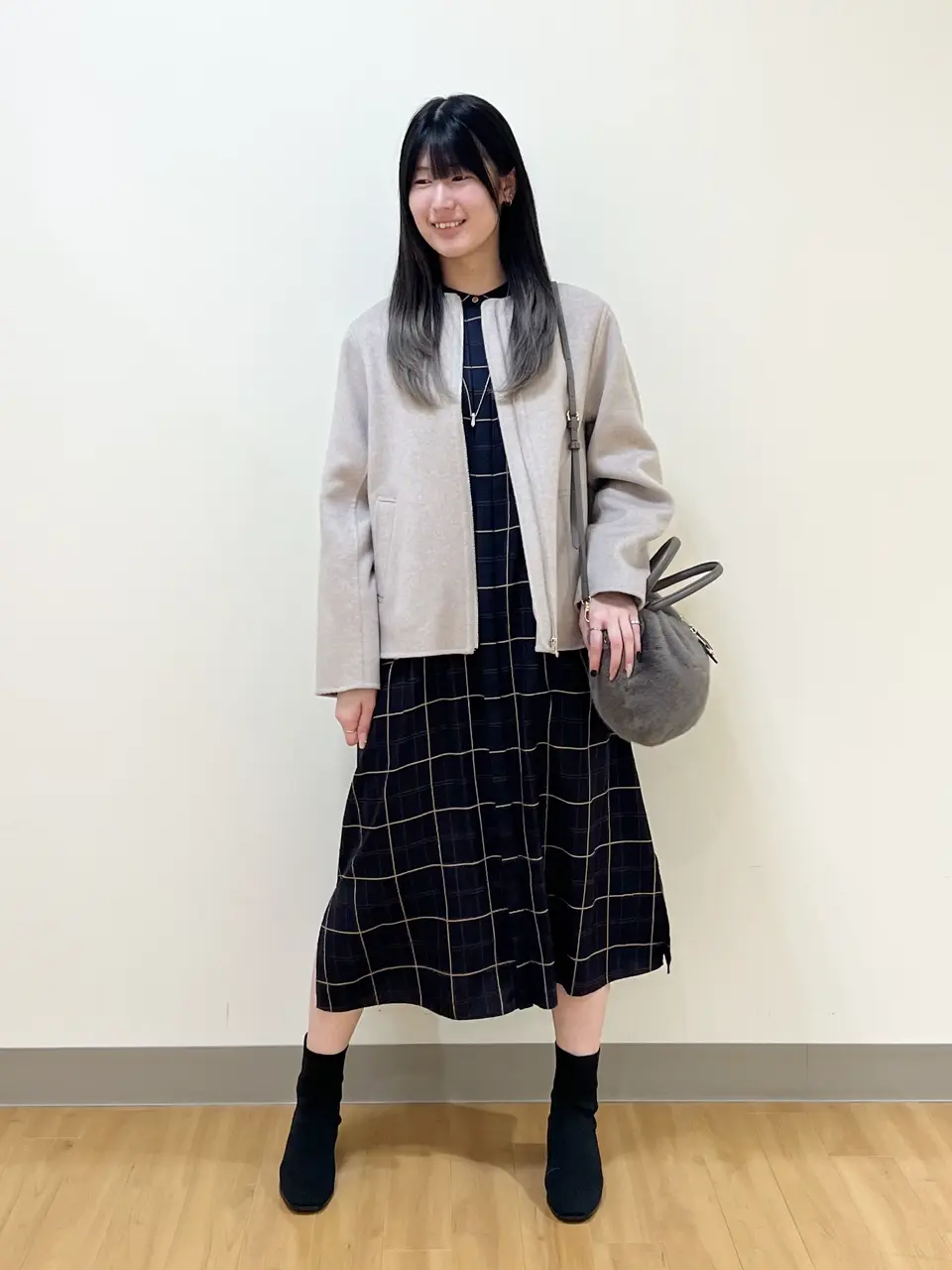  Aina コーディネート画像