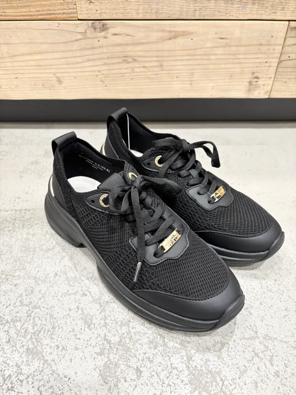 ONWARD CROSSET SELECT 千葉 コーディネート画像