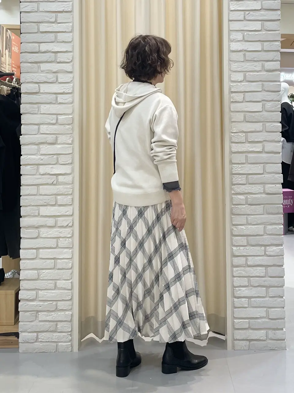 ONWARD CROSSET SELECT TSUKI コーディネート画像