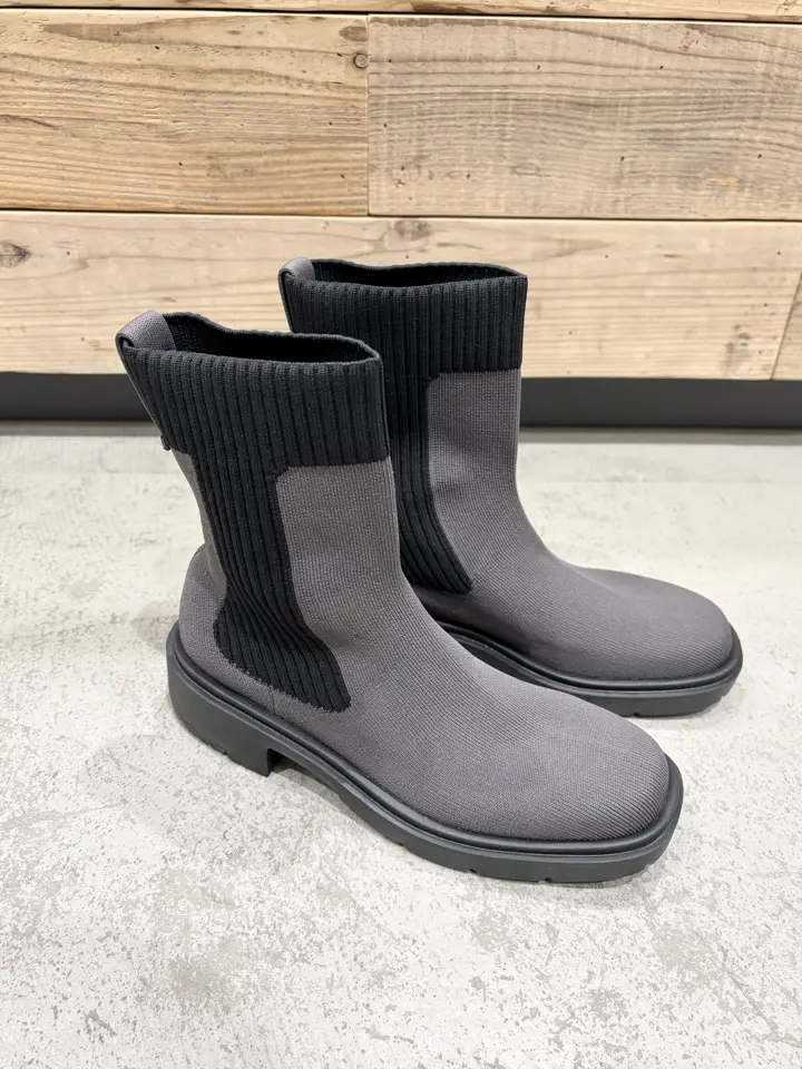 ONWARD CROSSET SELECT 千葉 コーディネート画像