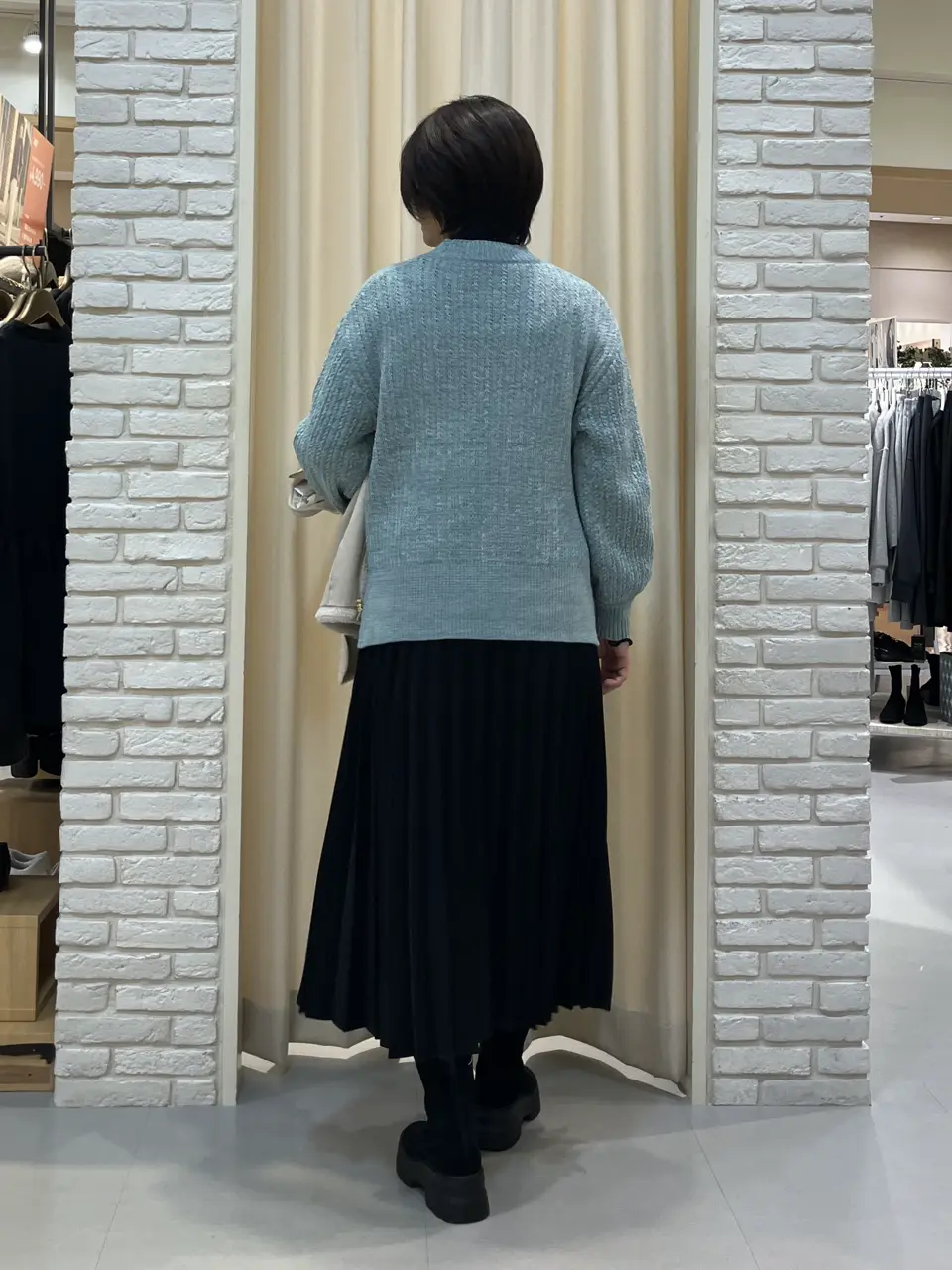 ONWARD CROSSET SELECT Tomi コーディネート画像