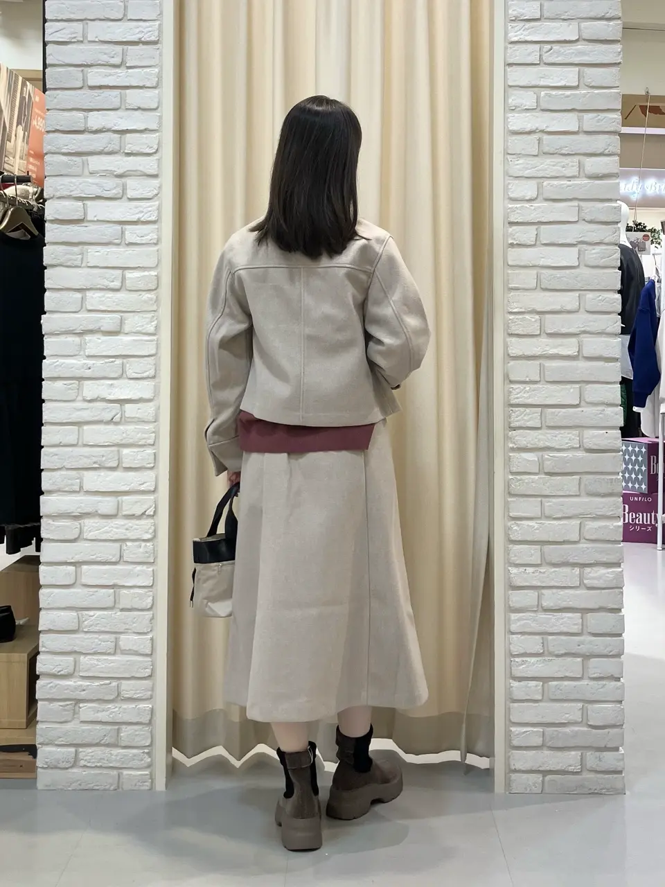 ONWARD CROSSET SELECT 檀 コーディネート画像