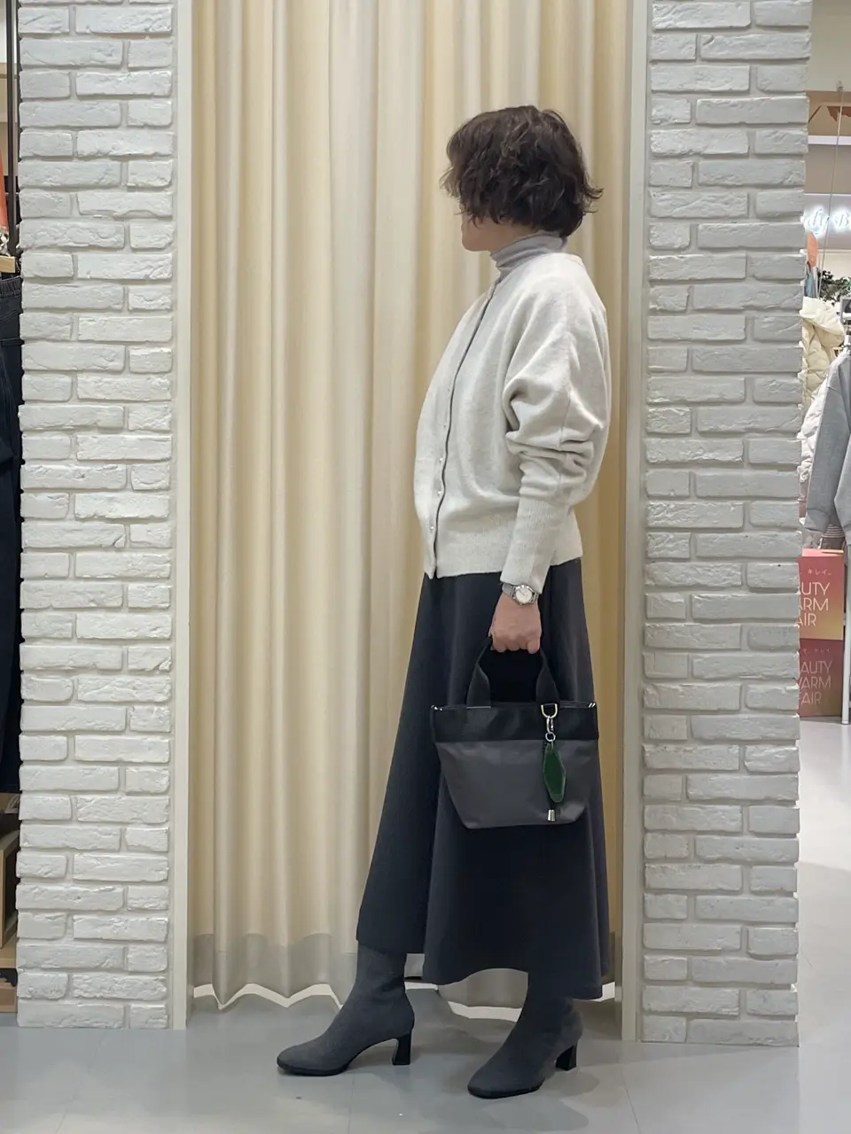 ONWARD CROSSET SELECT TSUKI コーディネート画像