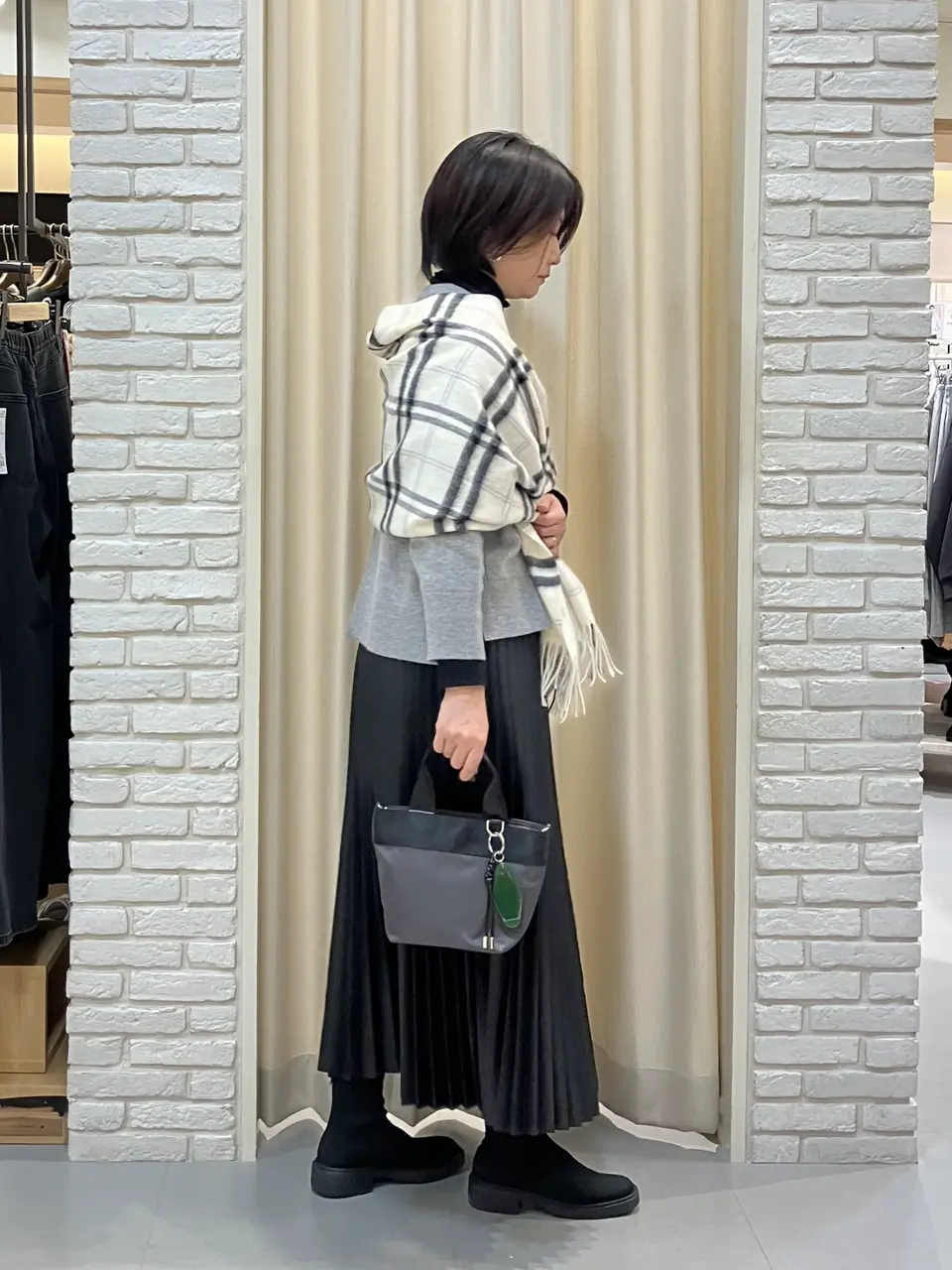 ONWARD CROSSET SELECT Tomi コーディネート画像