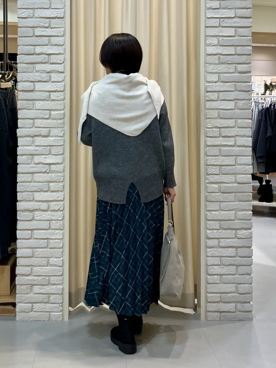 ONWARD CROSSET SELECT Tomi コーディネート画像