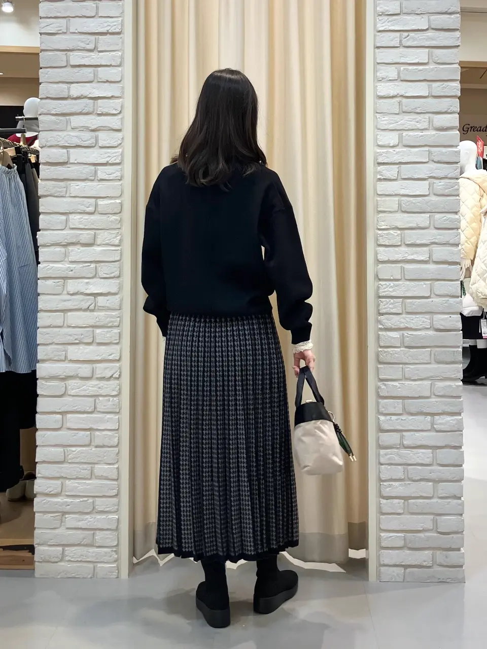 ONWARD CROSSET SELECT 檀 コーディネート画像