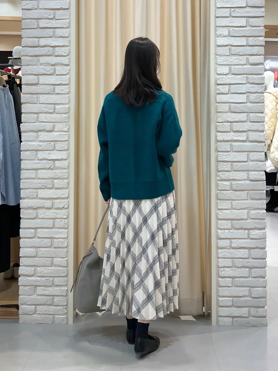 ONWARD CROSSET SELECT 檀 コーディネート画像