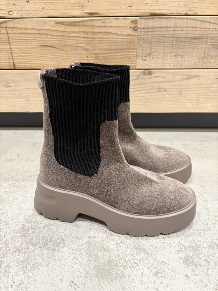 ONWARD CROSSET SELECT 千葉 コーディネート画像