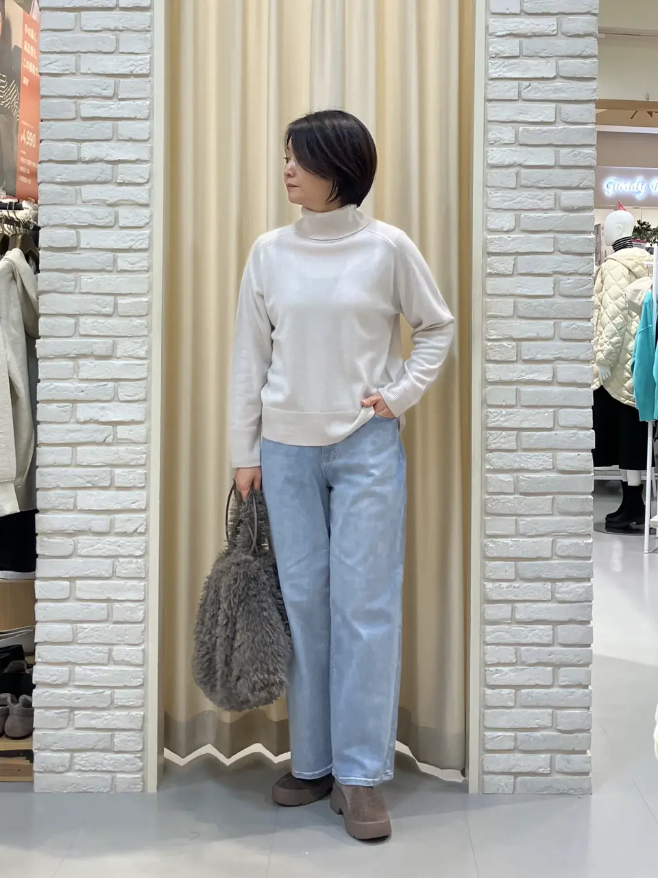  Tomi コーディネート画像