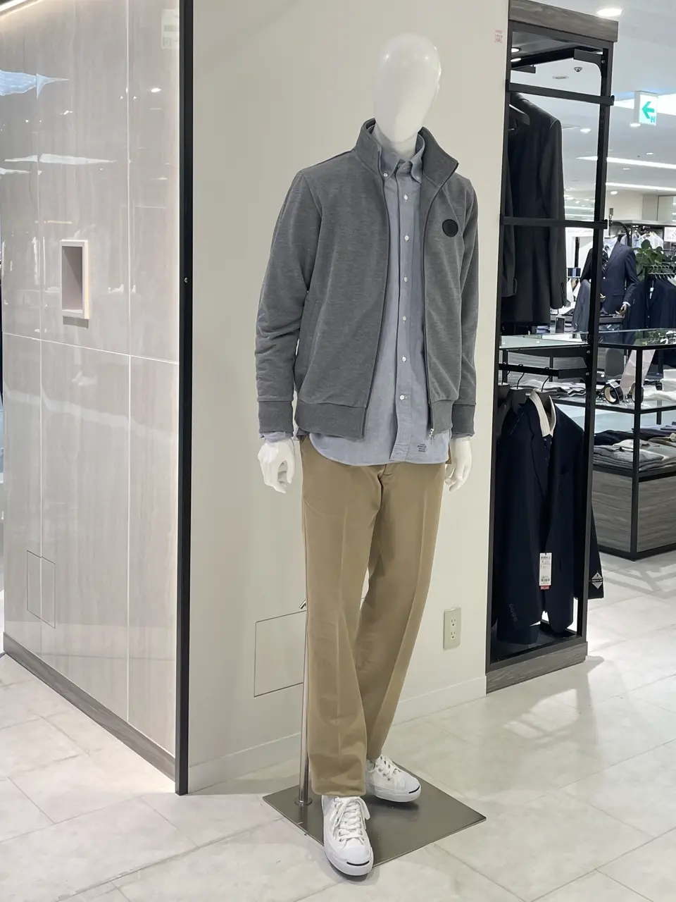  Sasaki コーディネート画像