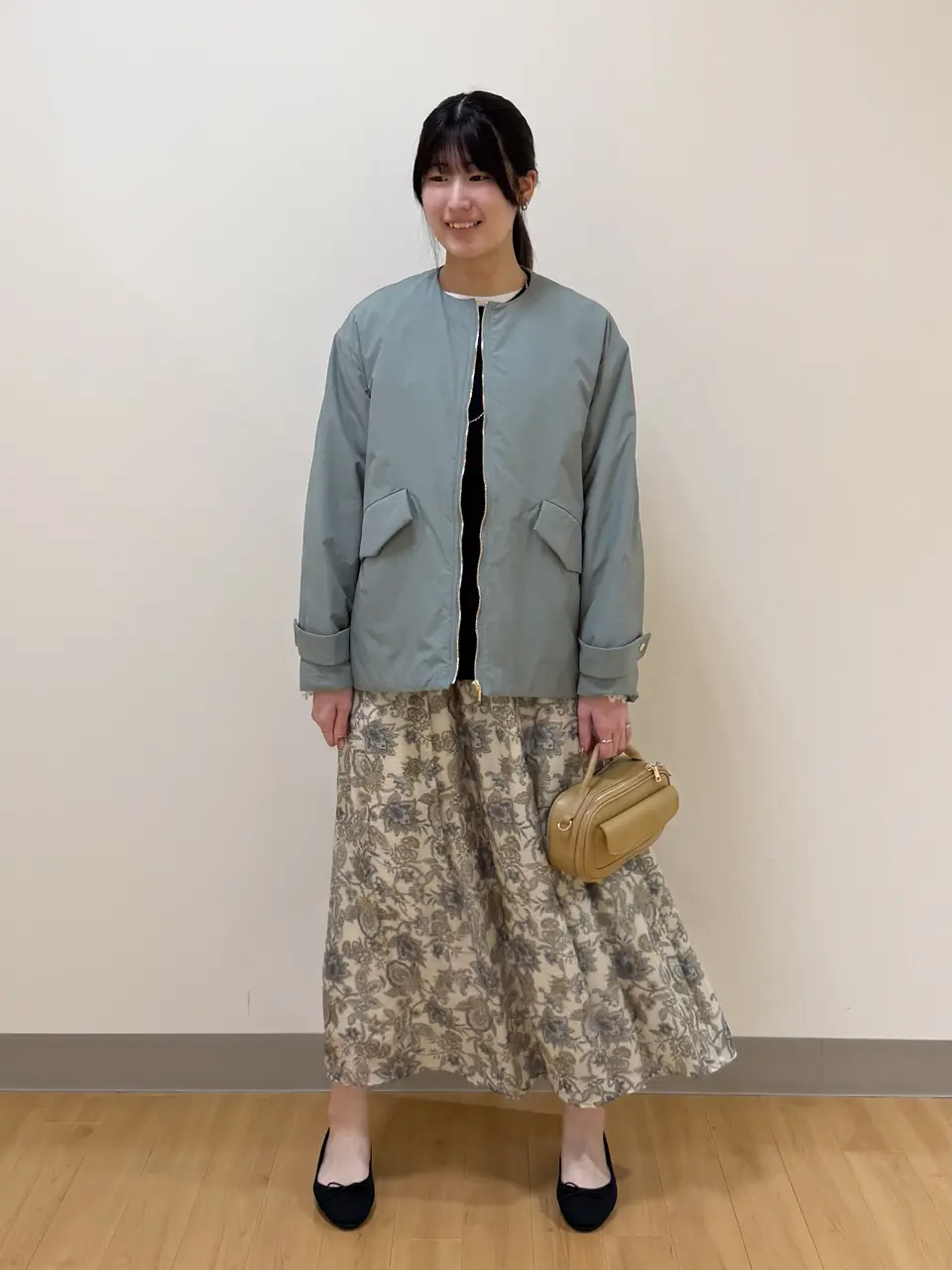  Aina コーディネート画像