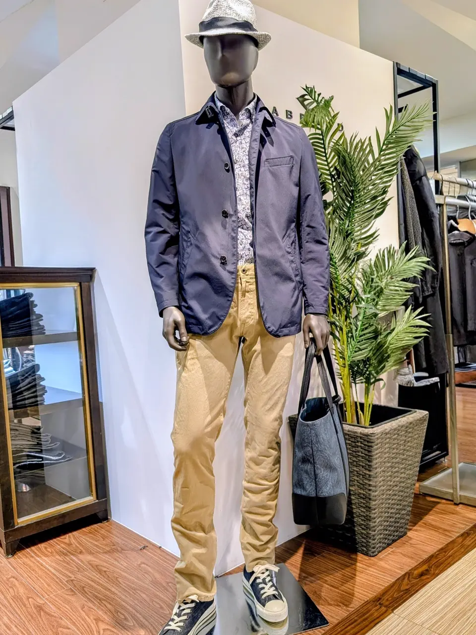  市川真理子 コーディネート画像