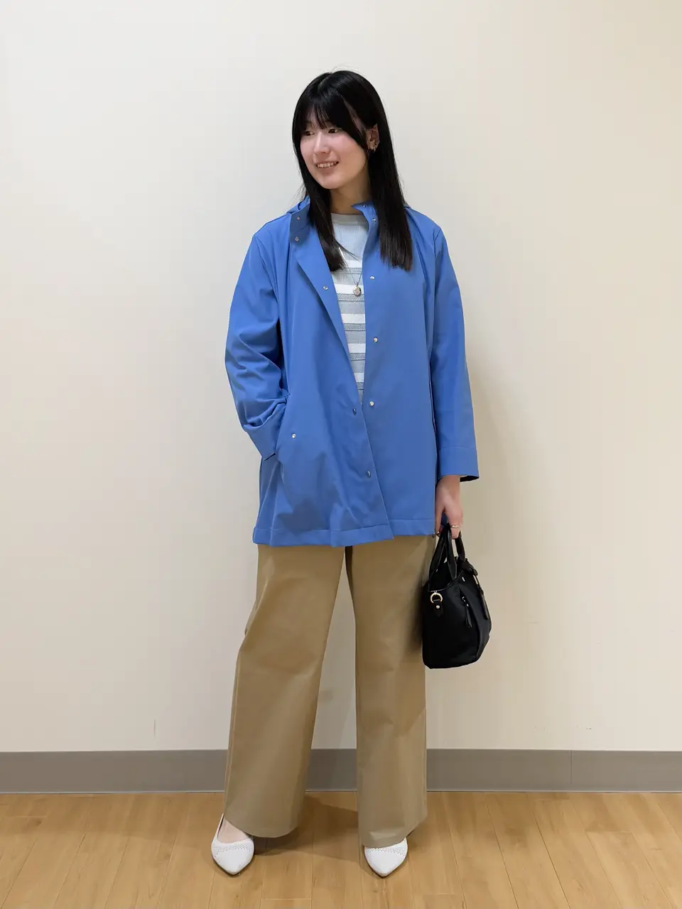  Aina コーディネート画像