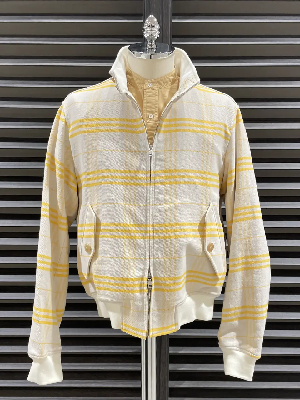 ONWARD CROSSET SELECT 鎌田悠希 コーディネート画像