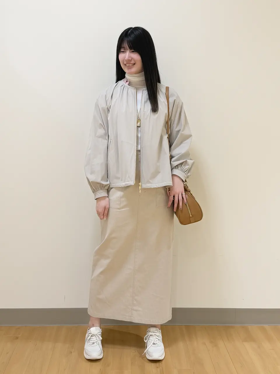  Aina コーディネート画像