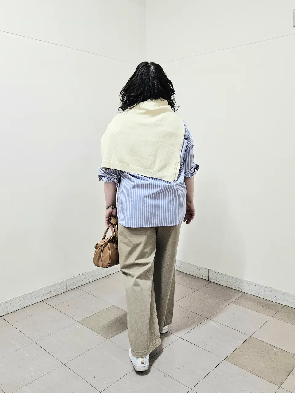 ONWARD CROSSET SELECT 菅野 コーディネート画像