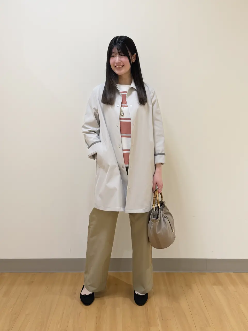  Aina コーディネート画像