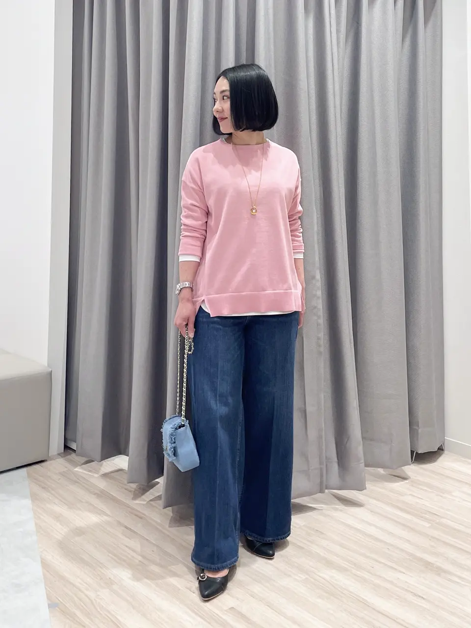  MIKA コーディネート画像