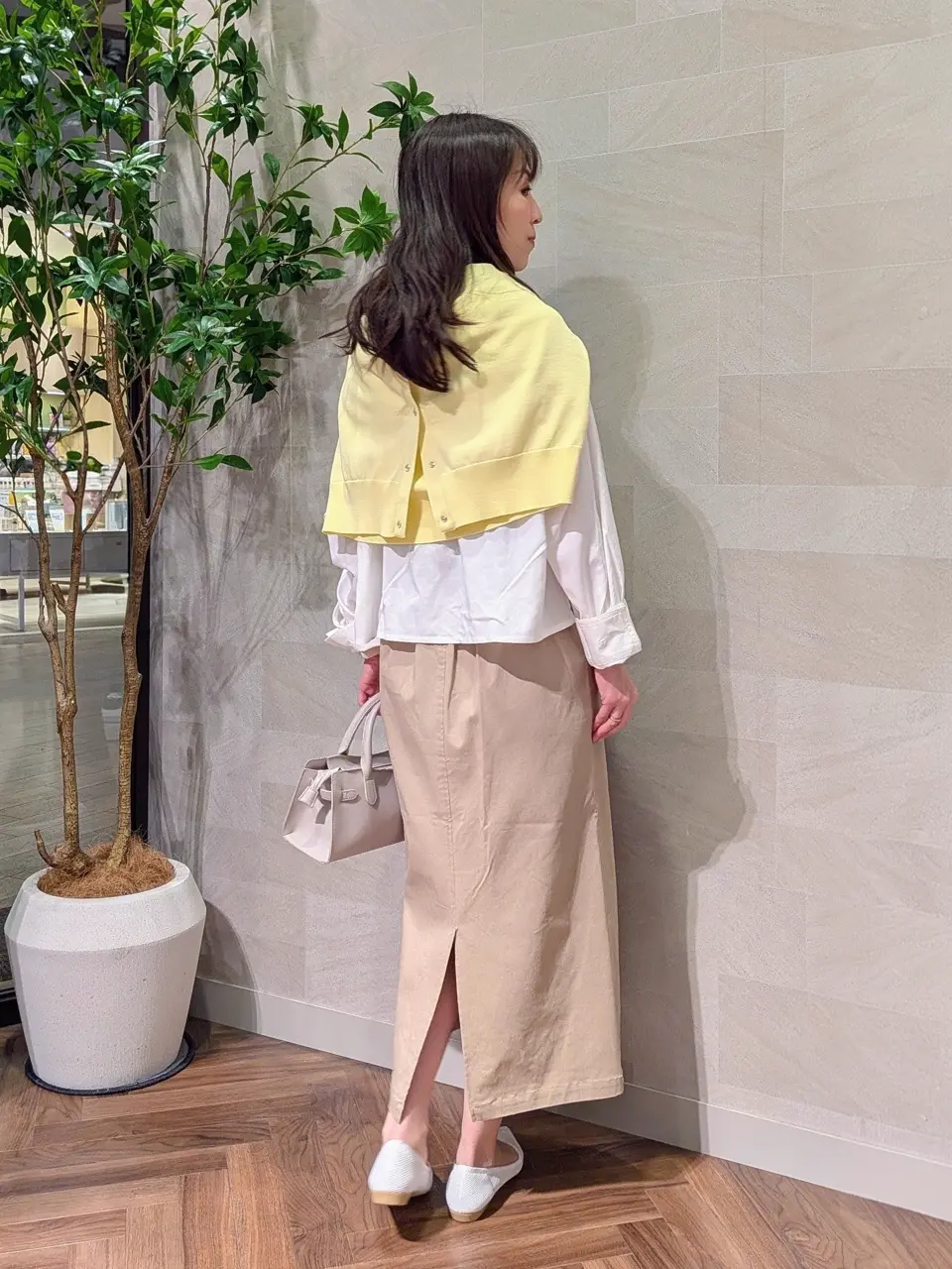 ONWARD CROSSET SELECT 浅岡 コーディネート画像