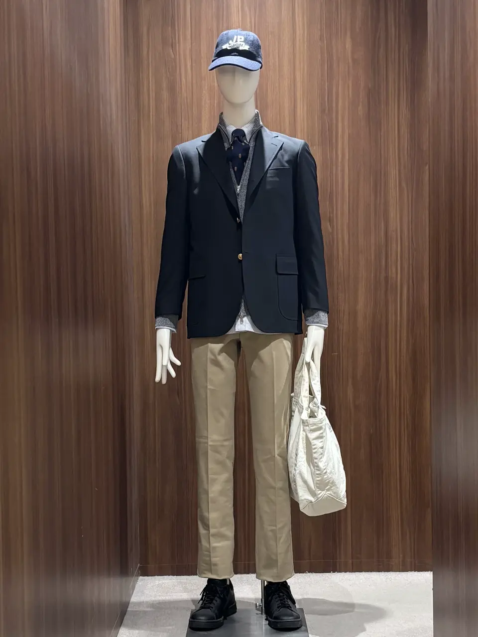  戸森 コーディネート画像