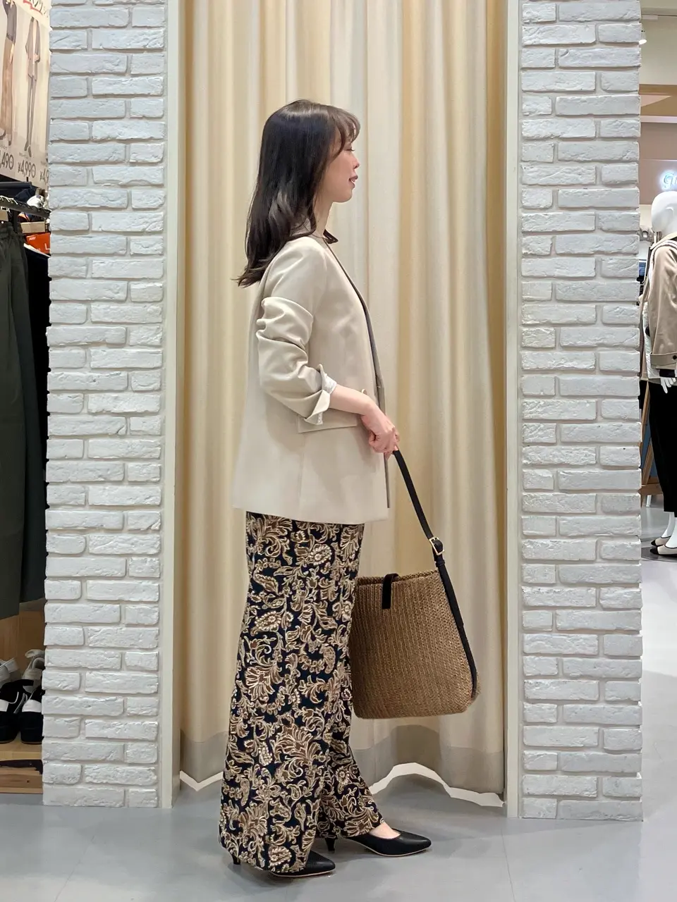 ONWARD CROSSET SELECT 檀 コーディネート画像