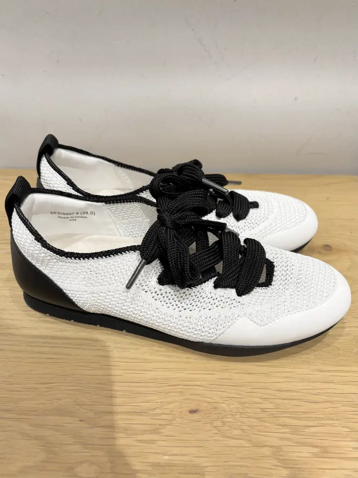 ONWARD CROSSET SELECT 千葉 コーディネート画像