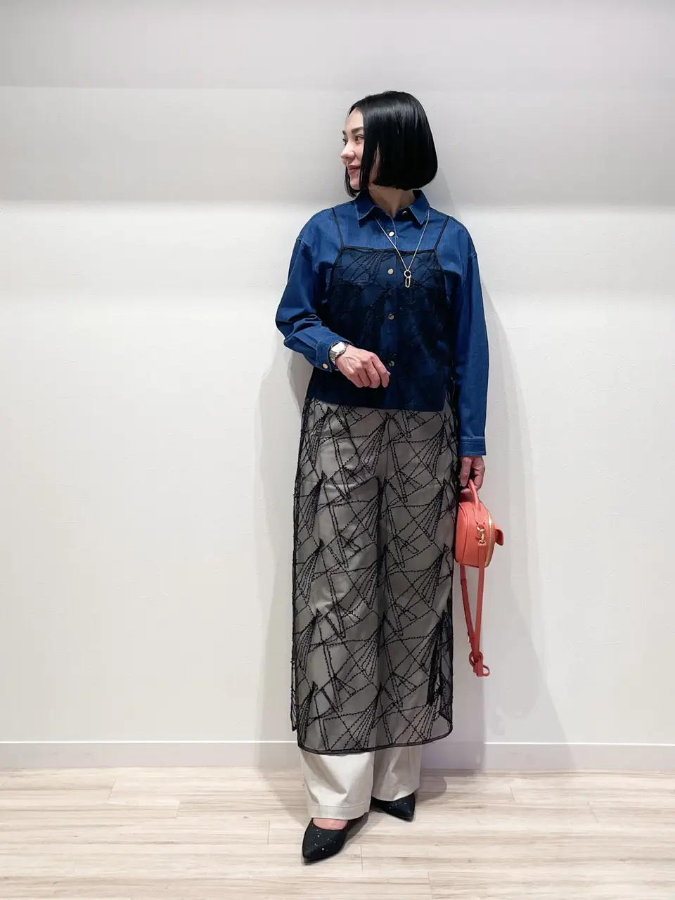  MIKA コーディネート画像