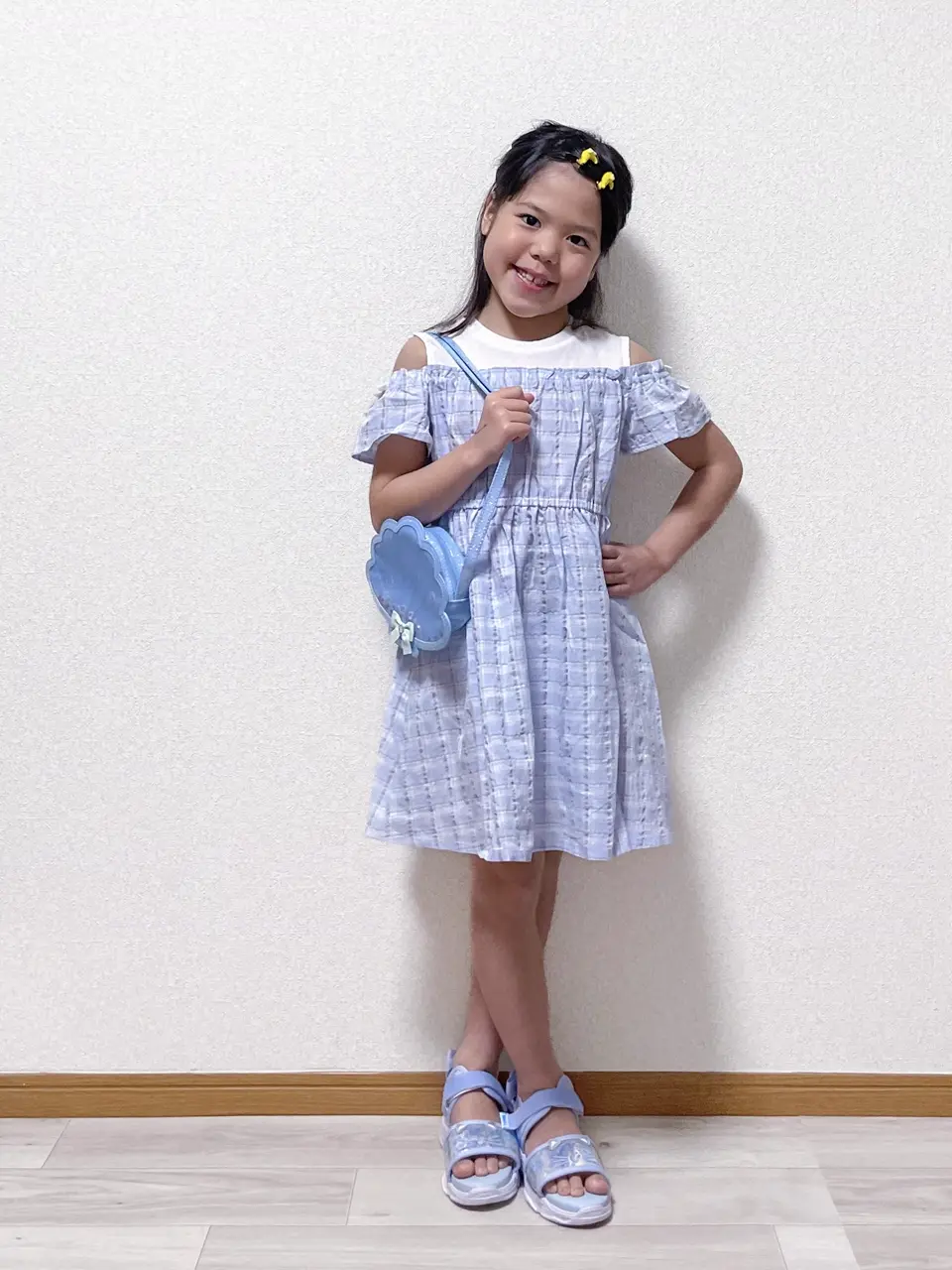  MIKA コーディネート画像