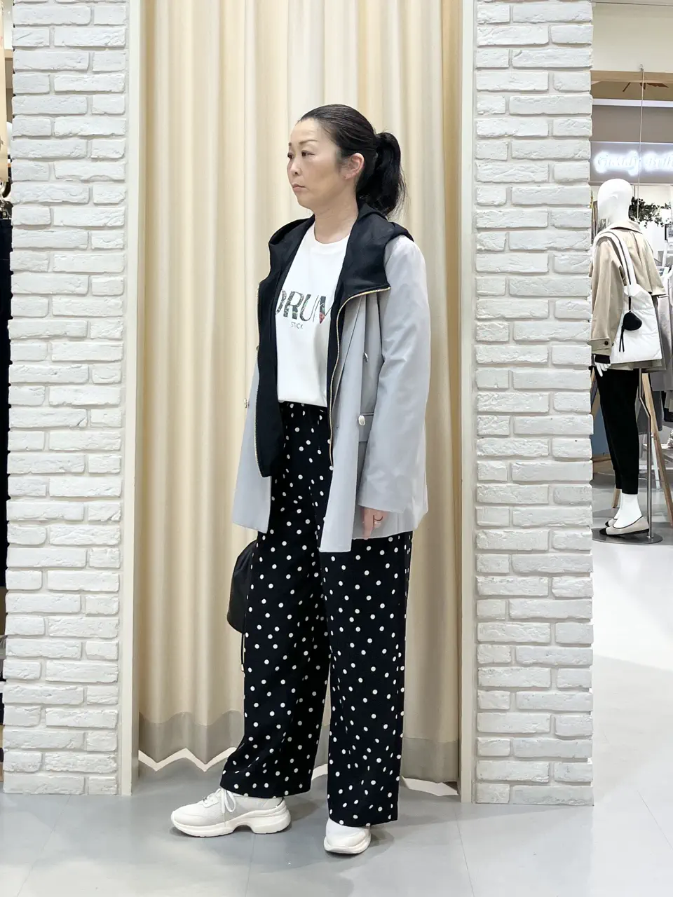 ONWARD CROSSET SELECT 中野 コーディネート画像