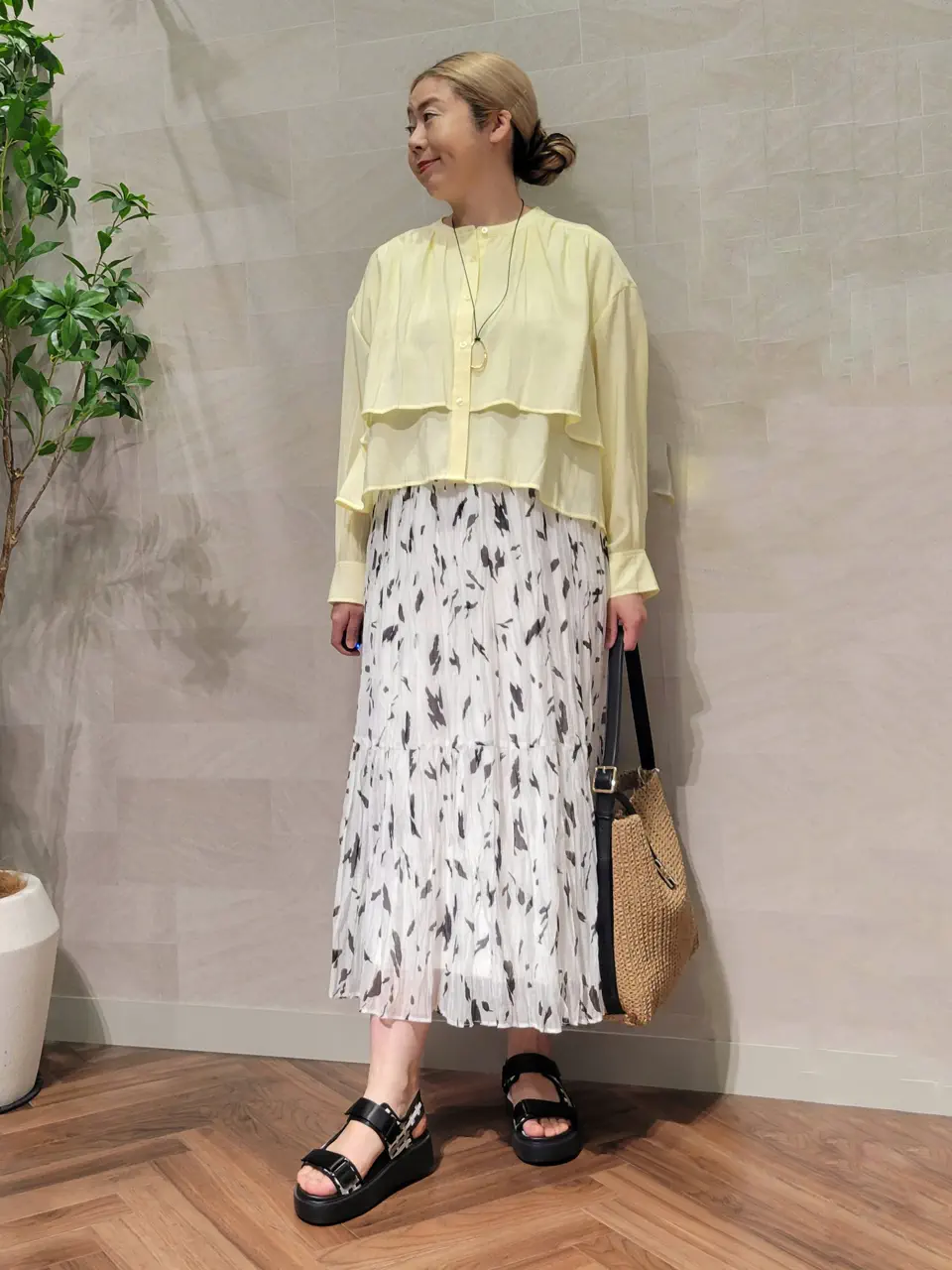 ONWARD CROSSET SELECT 西村 コーディネート画像