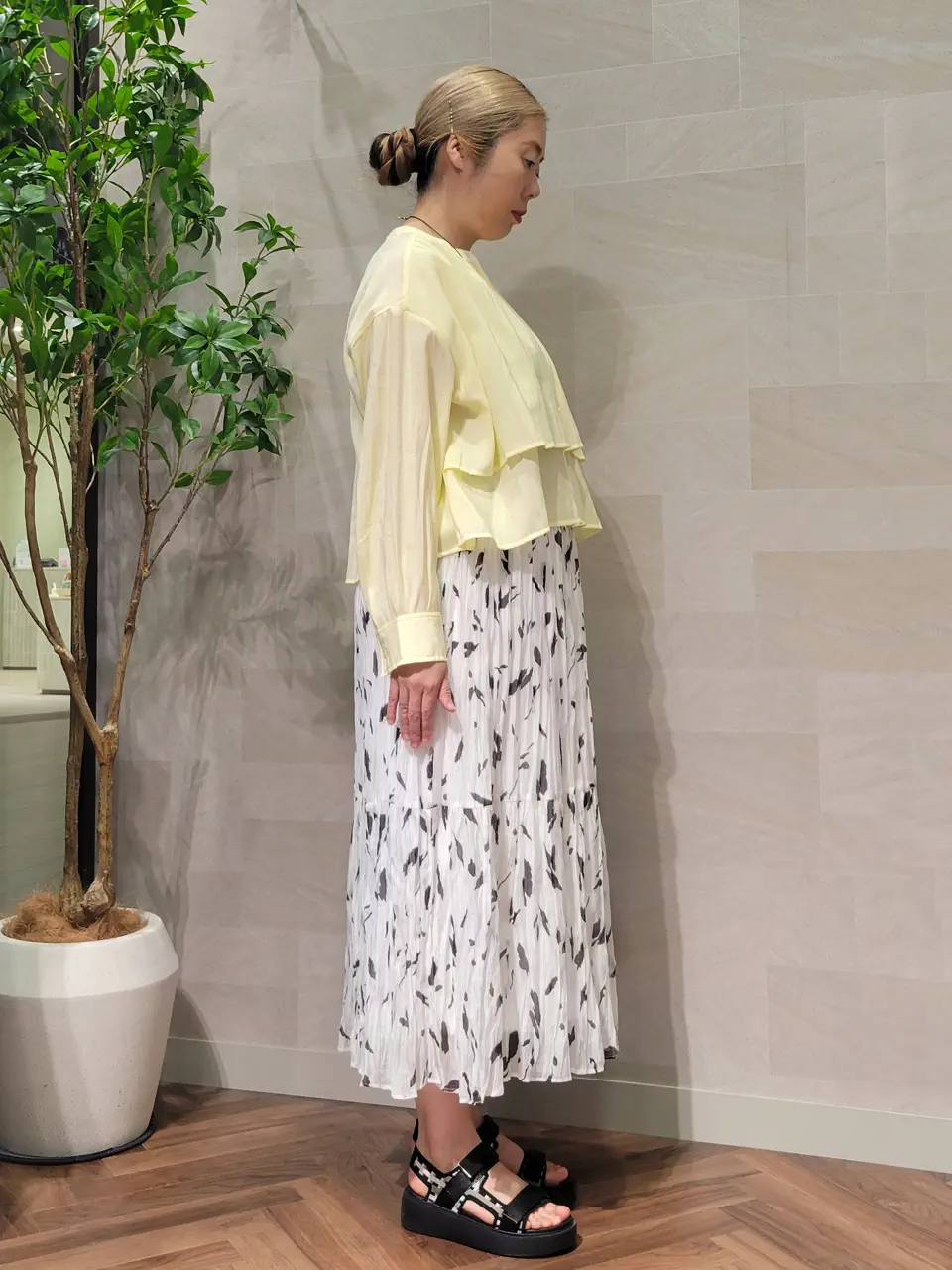 ONWARD CROSSET SELECT 西村 コーディネート画像