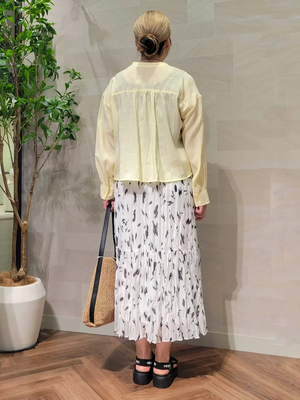 ONWARD CROSSET SELECT 西村 コーディネート画像