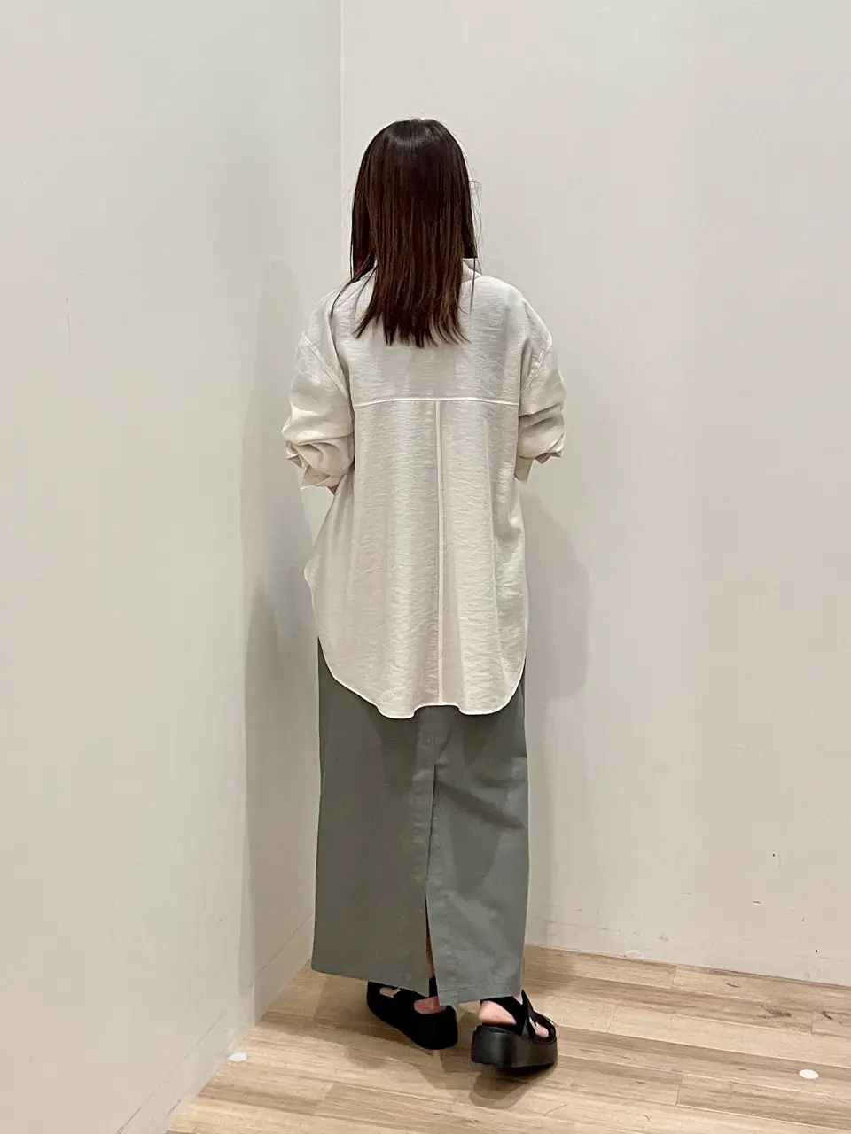 ONWARD CROSSET SELECT 井上 コーディネート画像