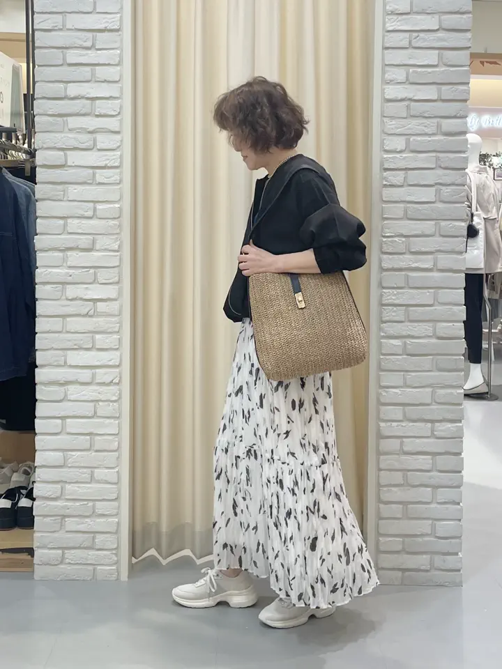 ONWARD CROSSET SELECT TSUKI コーディネート画像