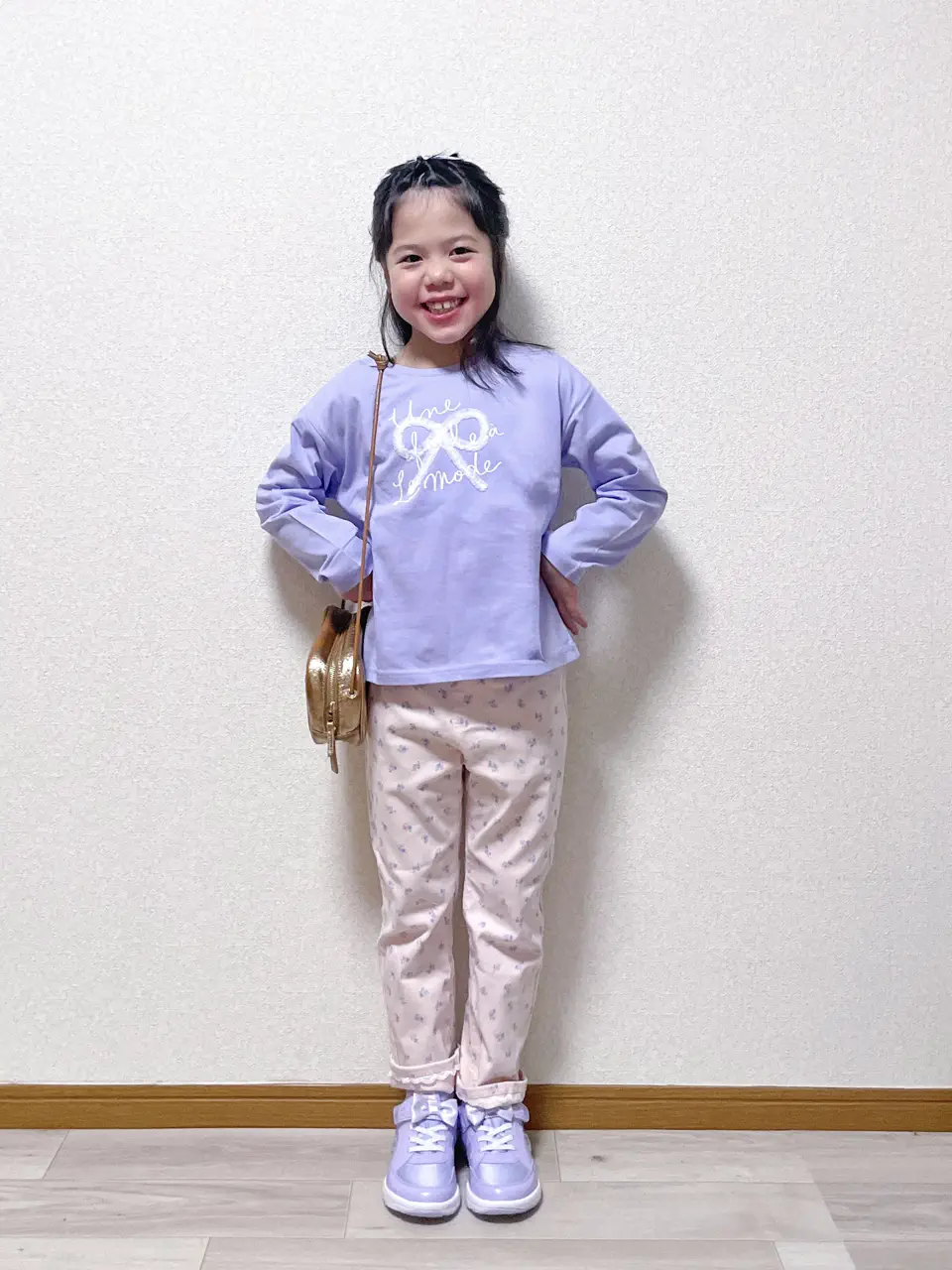  MIKA コーディネート画像