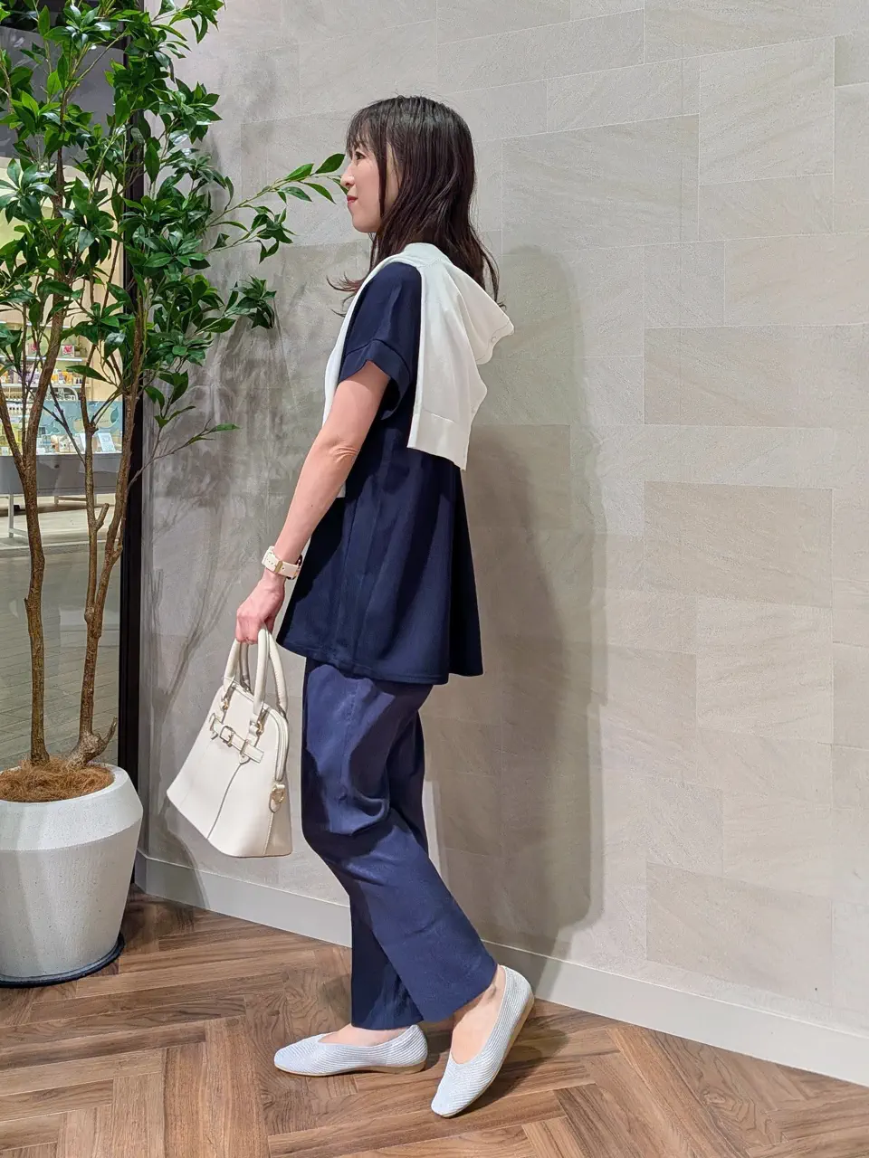 ONWARD CROSSET SELECT 浅岡 コーディネート画像