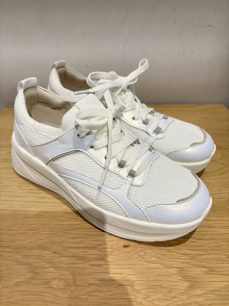 ONWARD CROSSET SELECT 千葉 コーディネート画像