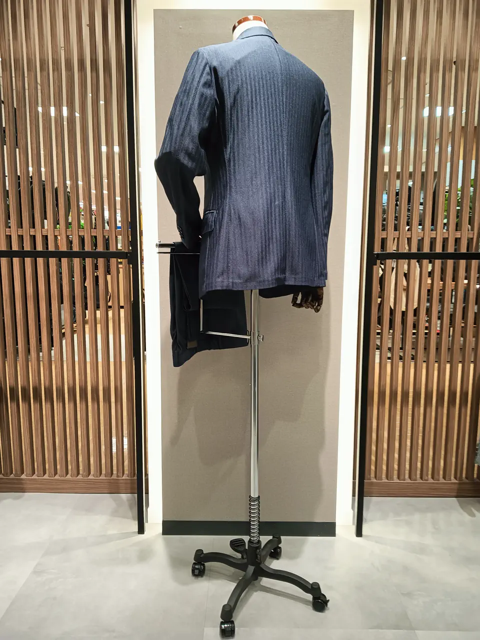 ONWARD CROSSET SELECT 袋地 コーディネート画像