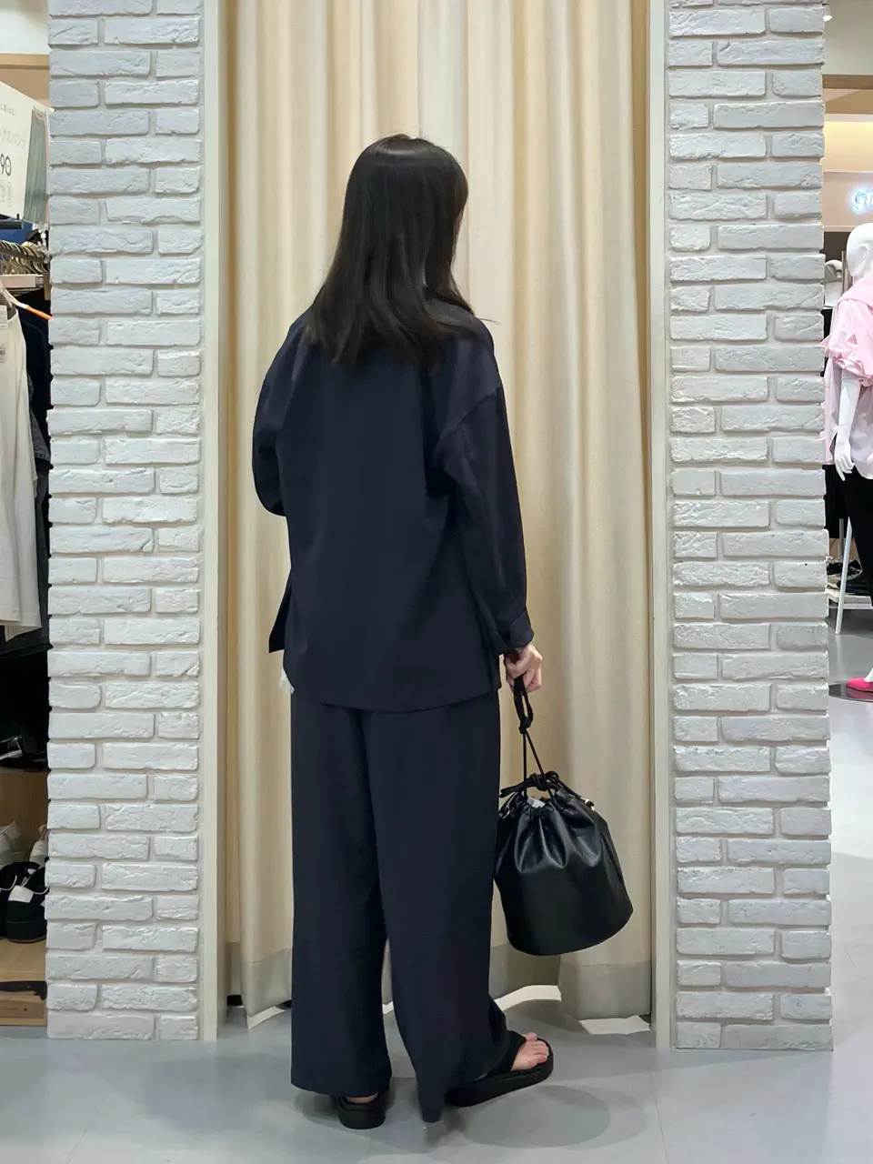 ONWARD CROSSET SELECT 檀 コーディネート画像